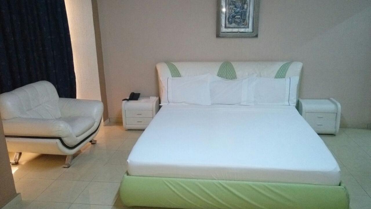 Riviera Hotel Benin 科托努 外观 照片