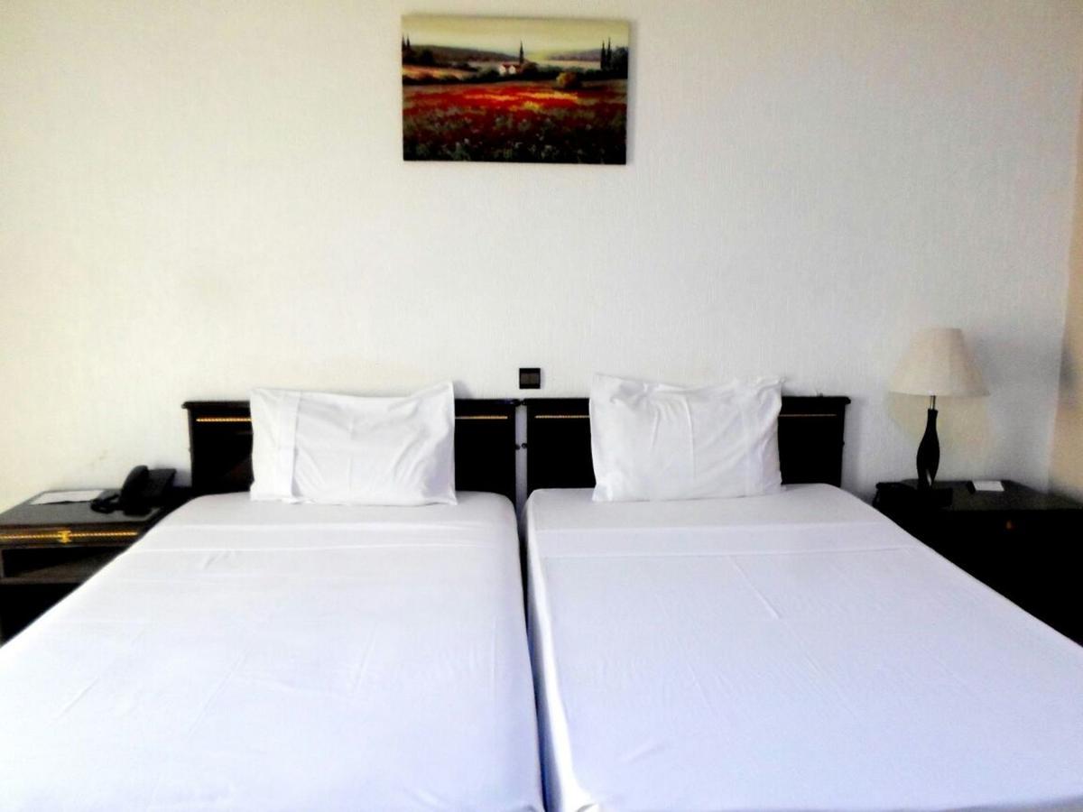 Riviera Hotel Benin 科托努 外观 照片