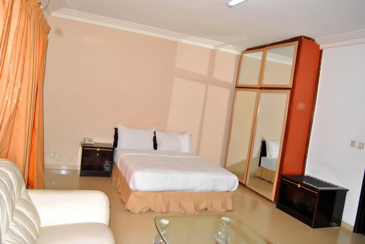 Riviera Hotel Benin 科托努 外观 照片