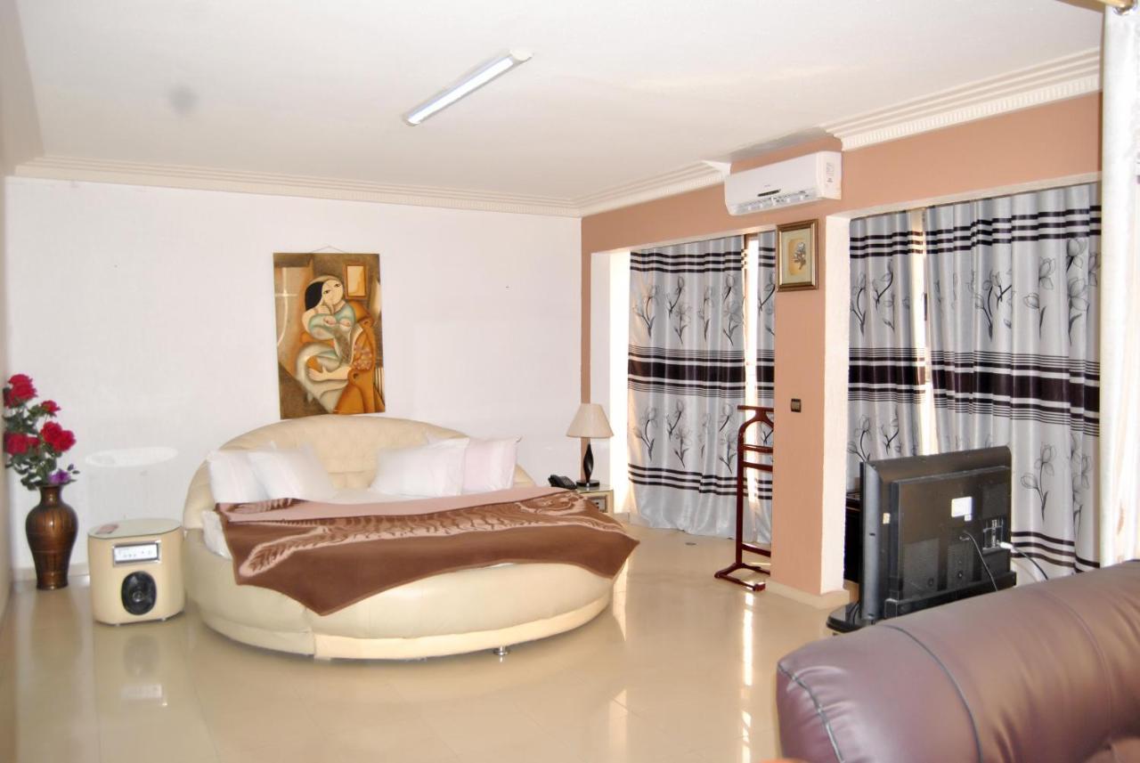 Riviera Hotel Benin 科托努 外观 照片
