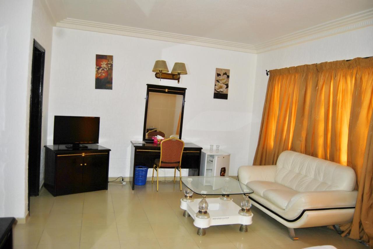 Riviera Hotel Benin 科托努 外观 照片