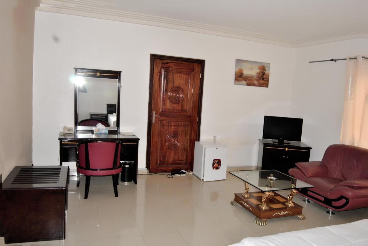 Riviera Hotel Benin 科托努 外观 照片
