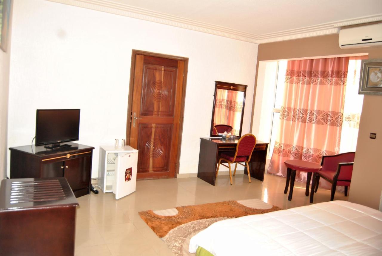 Riviera Hotel Benin 科托努 外观 照片