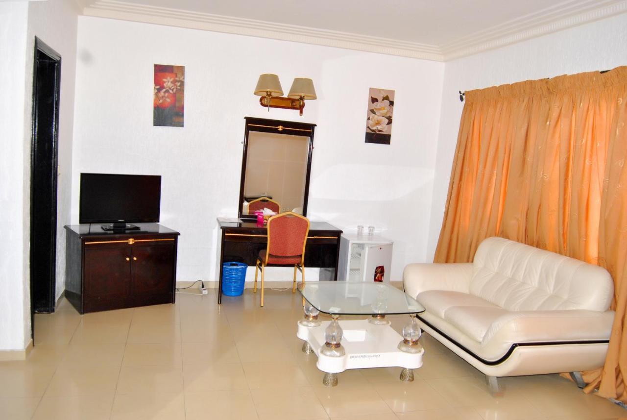 Riviera Hotel Benin 科托努 外观 照片